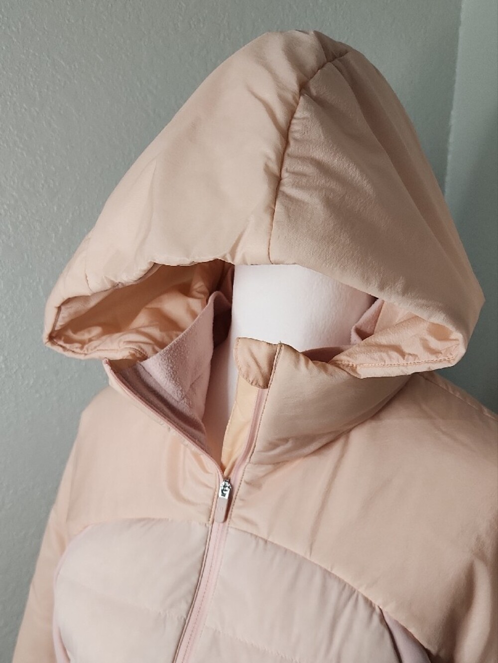 Lululemon Light Pink Hooded Puffer Jacket - Women - Picture 2 of 16